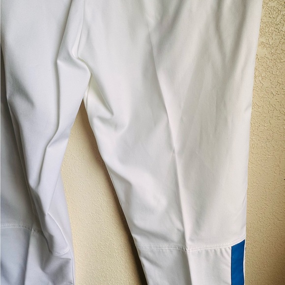 Nike Women's Cropped Pants Size Medium White With Bottom Stripes Capris - Picture 7 of 15